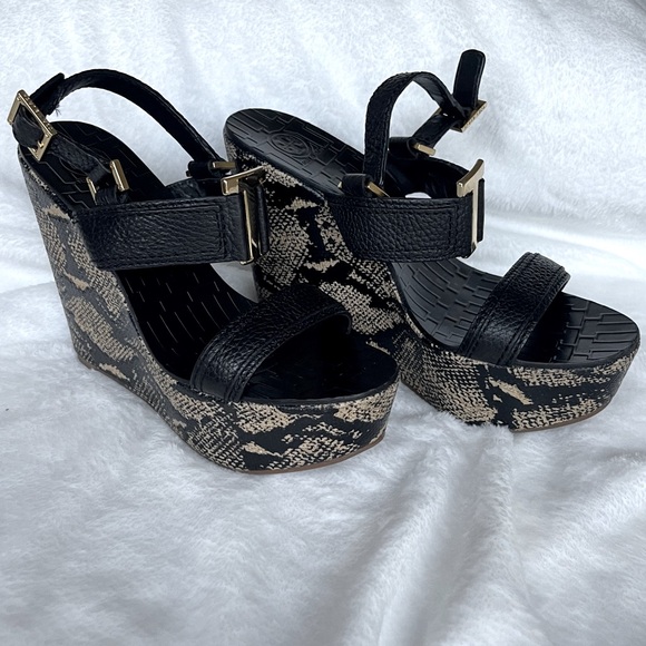 Tory Burch Black and Gold Snakeskin Wedges - Picture 2 of 8